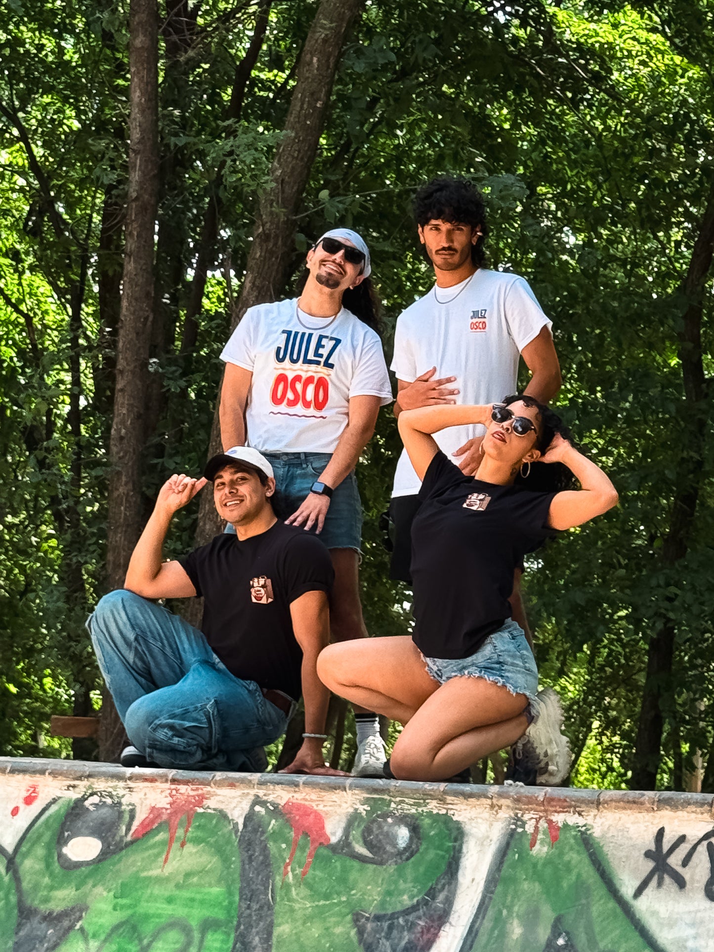 THE JULEZ BAG T-SHIRT